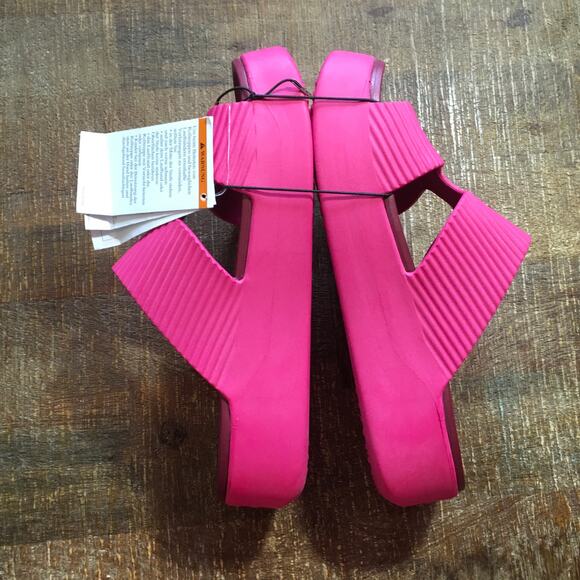 NEW Crocs Getaway Groove Platform H Strap Sandal Womens 8 Dragonfruit Pink Shoe - Picture 5 of 8